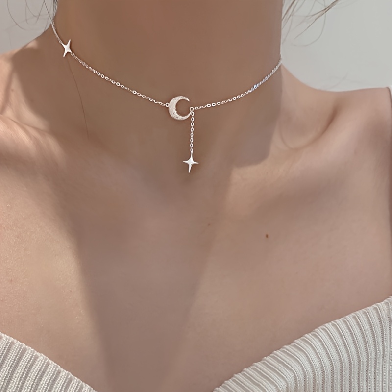TEMU A Women's Elegant And Sexy Necklace Featuring A Moon And Star Pendant, Designed For Everyday Wear, Commuting, And Dating, Perfect For Layering