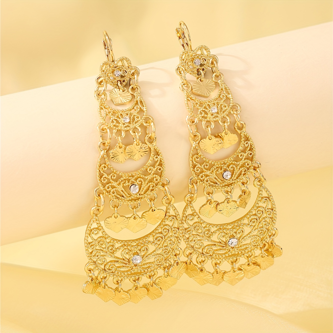 Image of A Pair Of Elegant Heart-shaped Drop Earrings For Women, With Rhinestones And Made Of Hollow Alloy, Suitable For Brides To Wear And Festivals In East