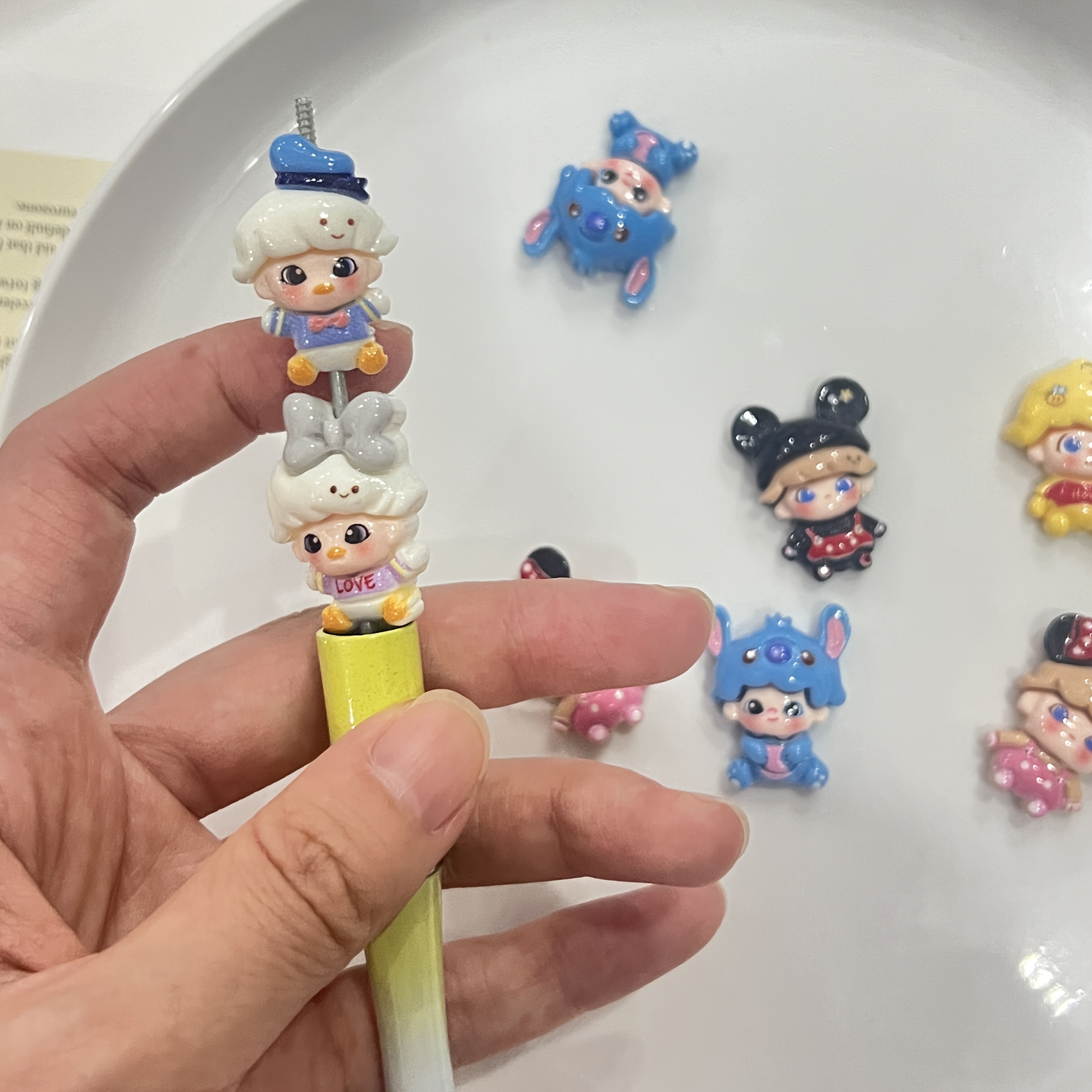 TEMU Set casuale da 6 pezzi di penne con perline a foro dritto fai da te colorate, perline decorative a ciondolo, decorazioni fai da te per
