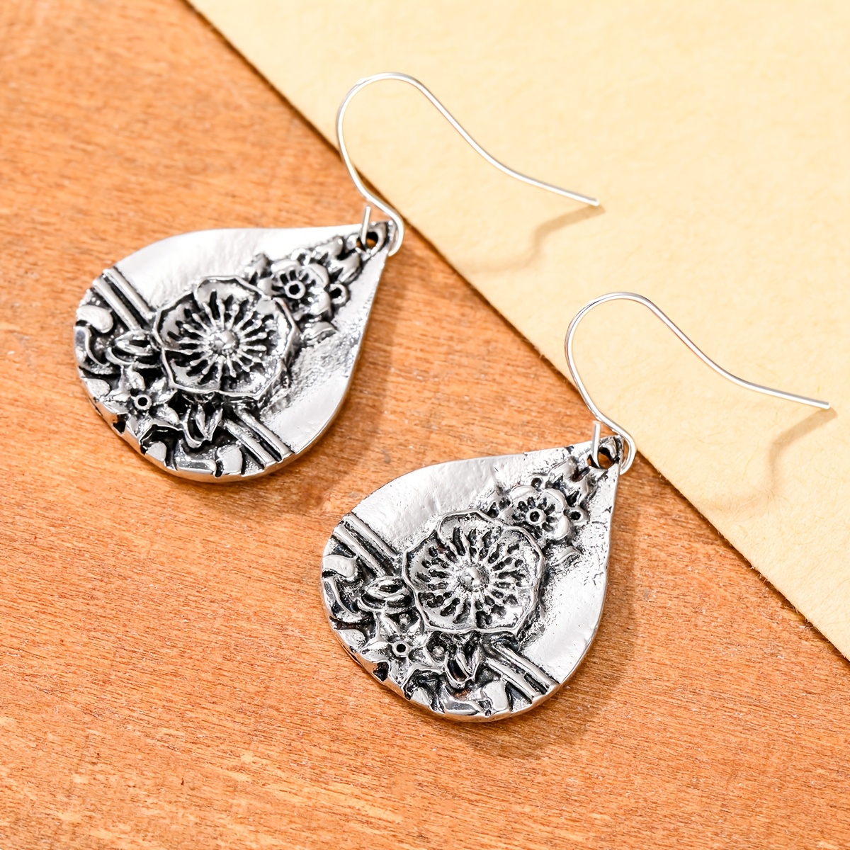 Men's Vintage Floral Pattern Stud and Dangle Earrings