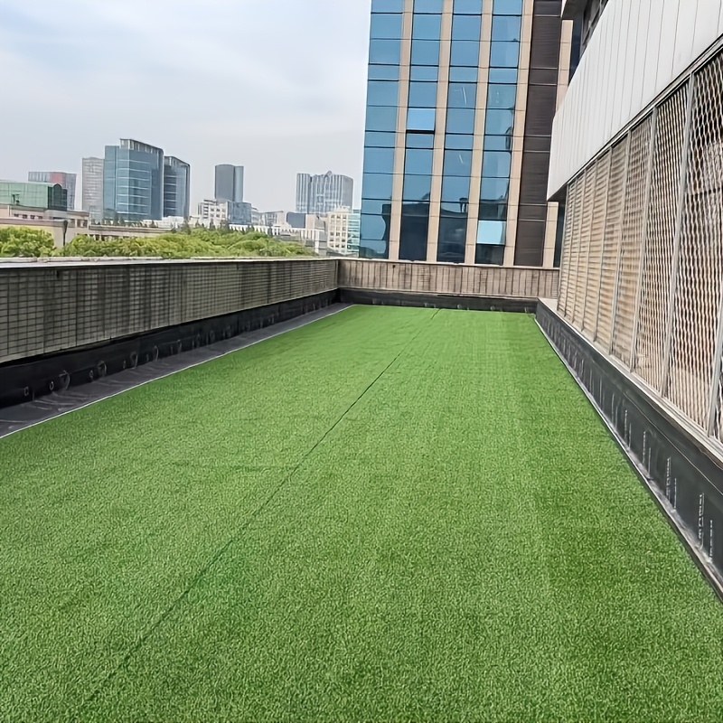 Juego de 3 rollos de alfombra de césped artificial grande de alta calidad, tapete de césped sintético realista—Adecuado para bodas, jardines y patios. Fácil instalación sin herramientas, una opción ideal para eventos de fiesta, hogar y decoración comercial. Alfombra sintética para exteriores apta