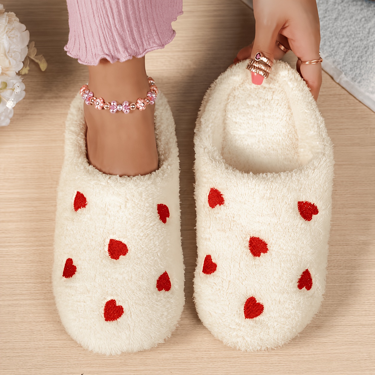 TEMU Anzxy pour femme - Chaussons à enfiler - Semelle souple en peluche avec broderie cœur, chaussures légères et confortables, adaptées à un port et