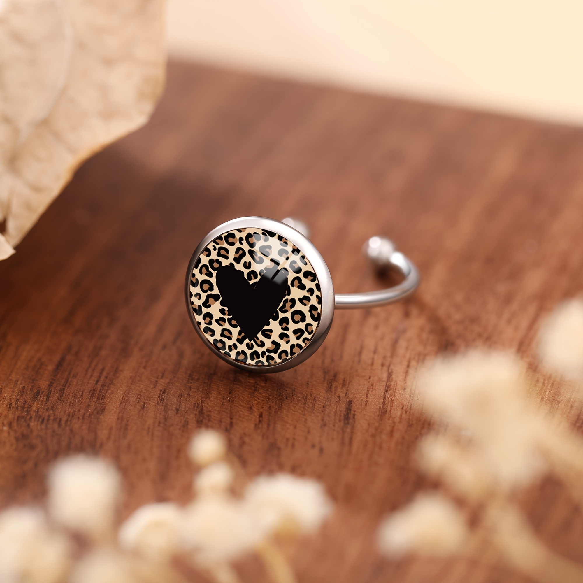 Image of 1pc Stainless Steel Leopard Print Heart Ring, Elegant And Men's And Women's Everyday And Party Wear Ring With Convex Glass Inlay