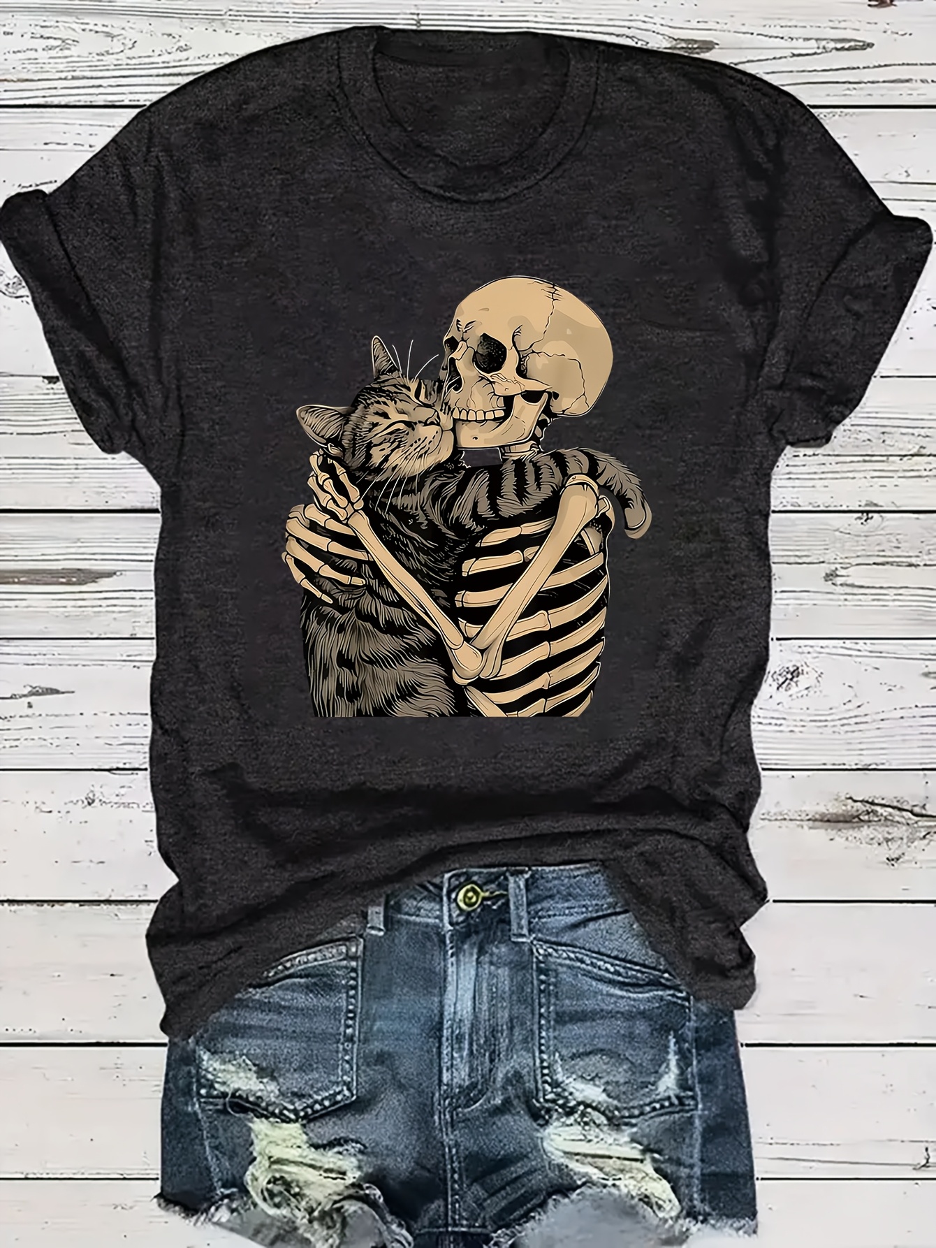 Women's Black Skull Hugging Cat Graphic T-Shirt Soft Stretchy Crew Neck  Short Sleeve Top for Cat Lovers, Cat Mom Dad Spring Summer Casual Wear 