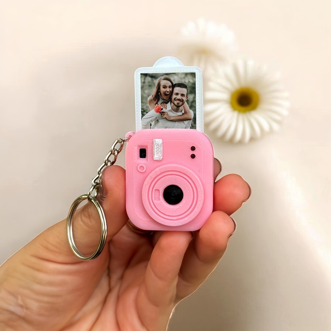 TEMU 1pc Custom Made Camera-shaped Photo Keychains, Personalized Mini Camera Keychains, Backpack Decorations, Backpack Charms, Family Gifts. Unique
