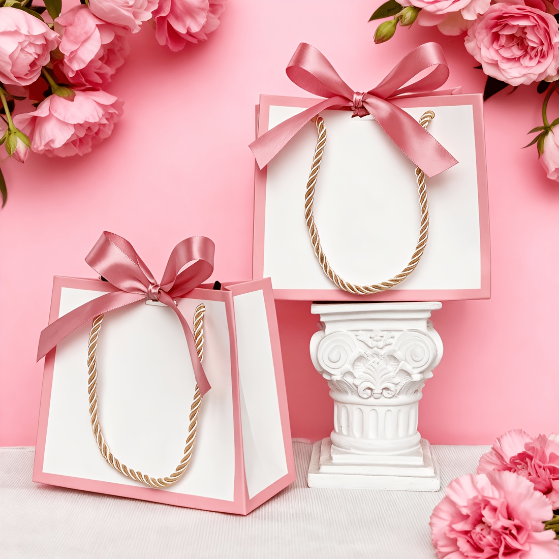 10pcs Striped Gift Box with Handle, Size 6.3*5.5*2.3 Inches