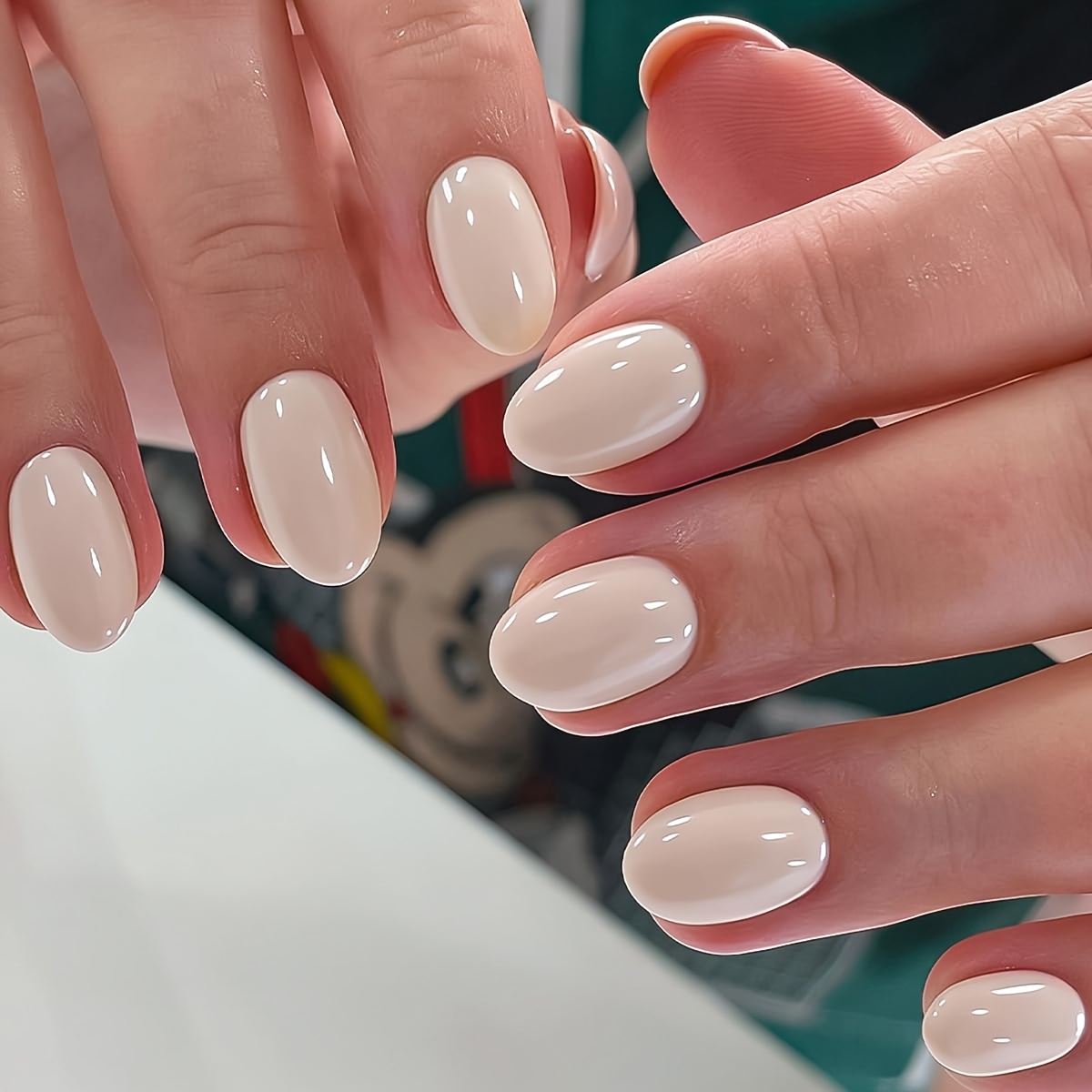 TEMU 24 Unghie Finte Ovale Corte da Applicare, Design Beige Lucido , Unghie Finte Minimaliste Facili da Indossare, Set di Unghie Finte Riutilizzabili