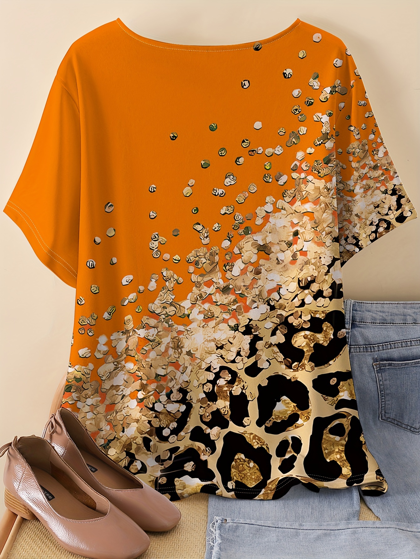 Plus Size - Plus Size Women'S Leopard Print T-Shirt - Casual & Comfortable Round Neck Short Sleeve Top, Vibrant Orange with Black & White Leopard Pattern, Lightweight Summer Tee, No Accessories Included, Leopard Print Tee, Comfortable Fashion