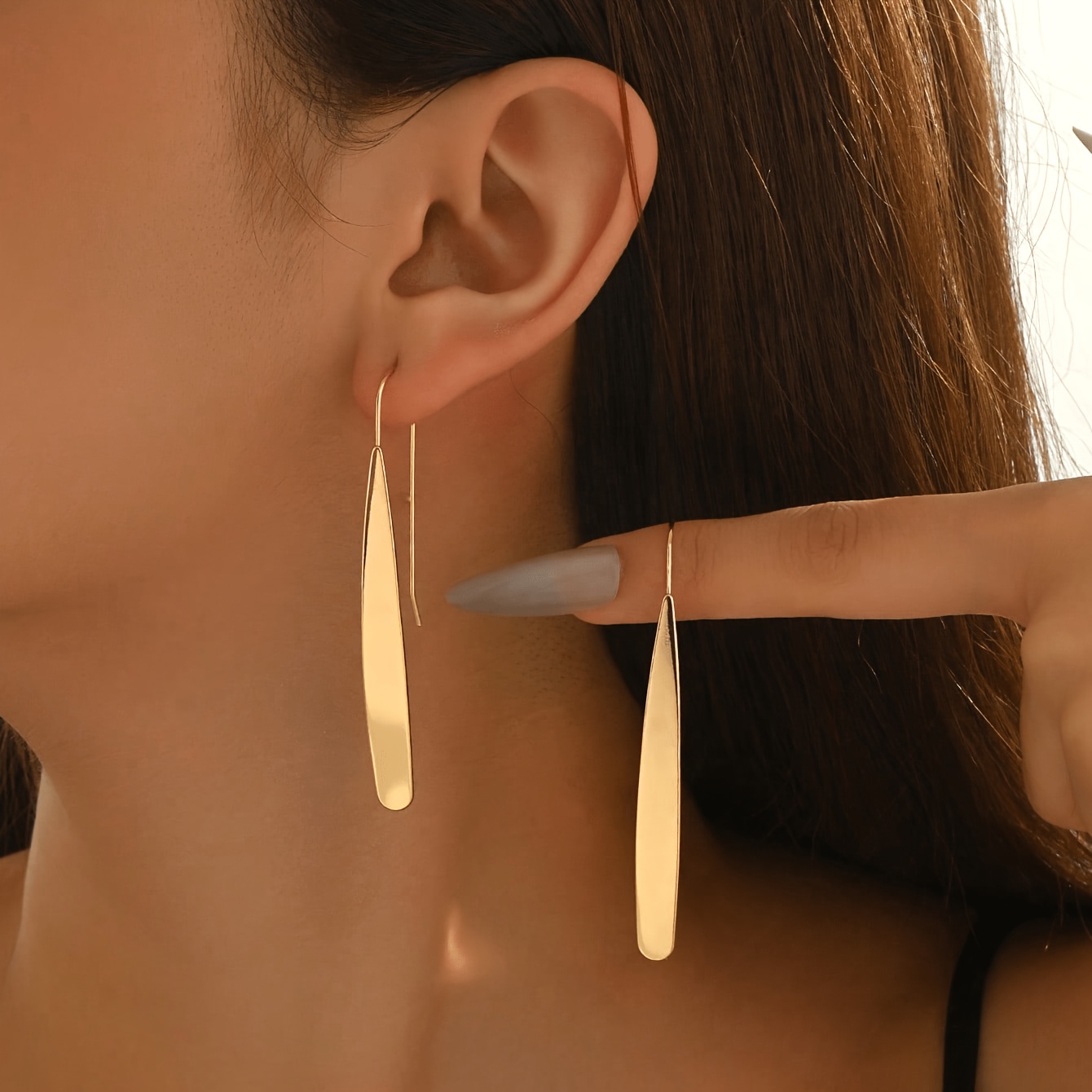 TEMU 1 Pair Of Women's Fashionable Minimalist Earrings, Geometric Oval With Long Ear Hooks, Suitable For Daily Wear, Banquets, Parties, And Vacation
