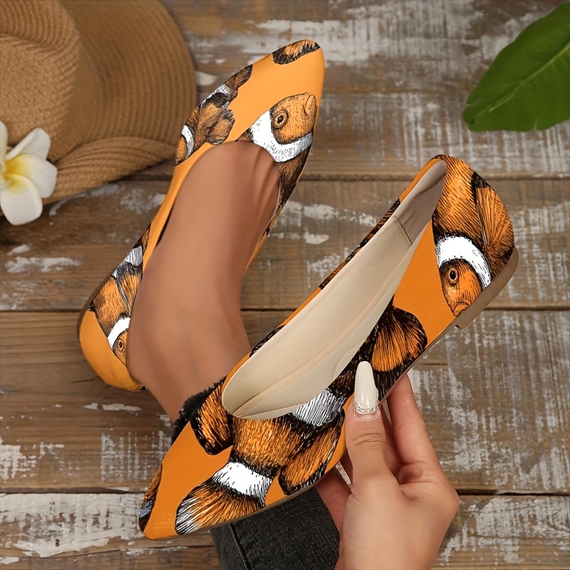 elegant women's pointed-toe slip-on flats with leopard print