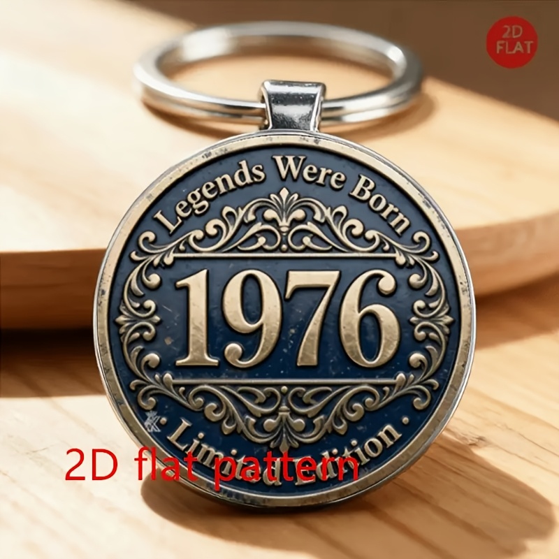 TEMU Llavero 2D Edición 1976 para Hombre, con Diseño Retro Azul Dorado, Ideal para Comemorativa, Bolsos y Decoración de Llaves de Coche, Regalos de