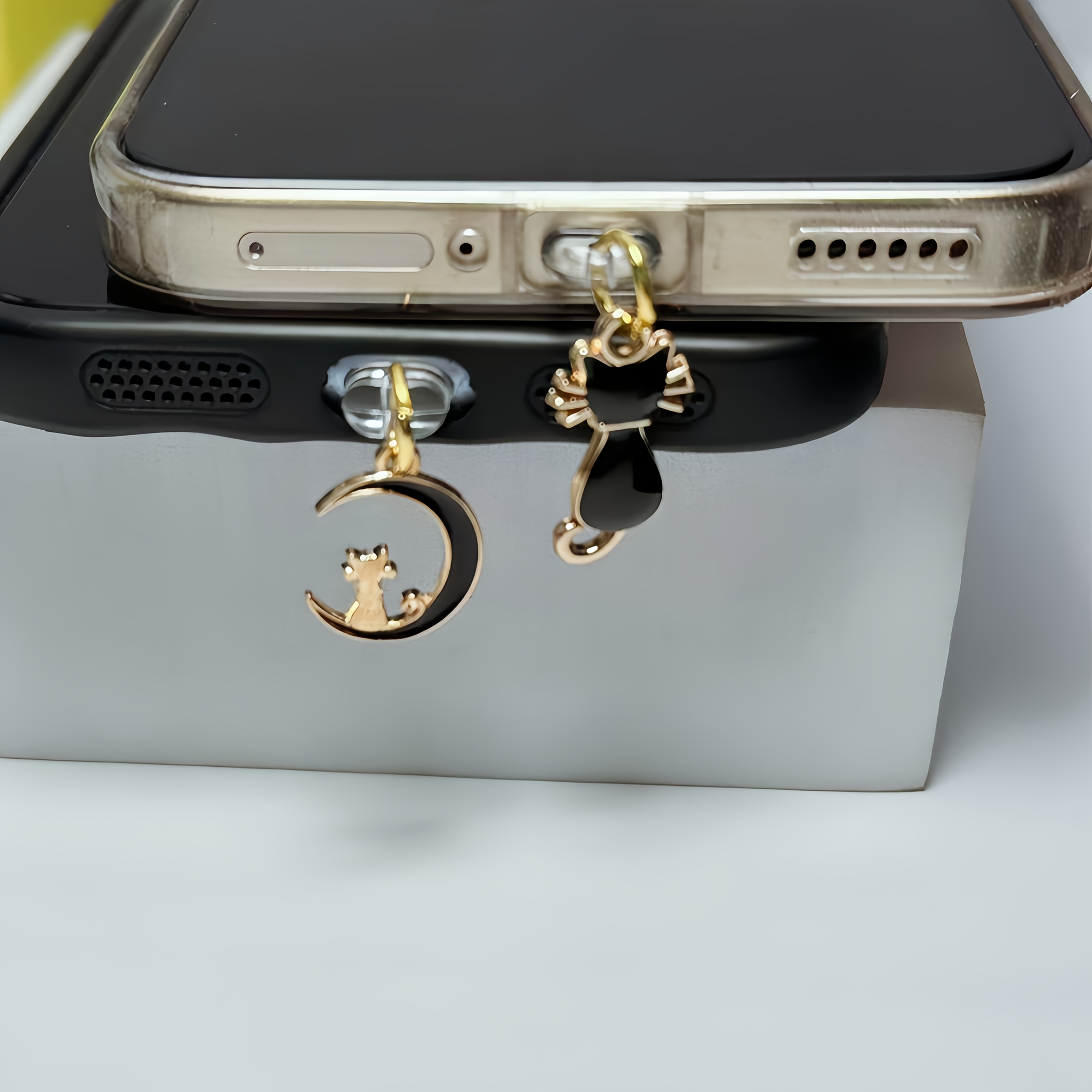 TEMU 2pcs Cute Cat Plug For Mobile Phone. Black And White Set Couple Outfit Cat Theme Suitable For Type-c Suitable For Iphone 5-14 Exquisite And