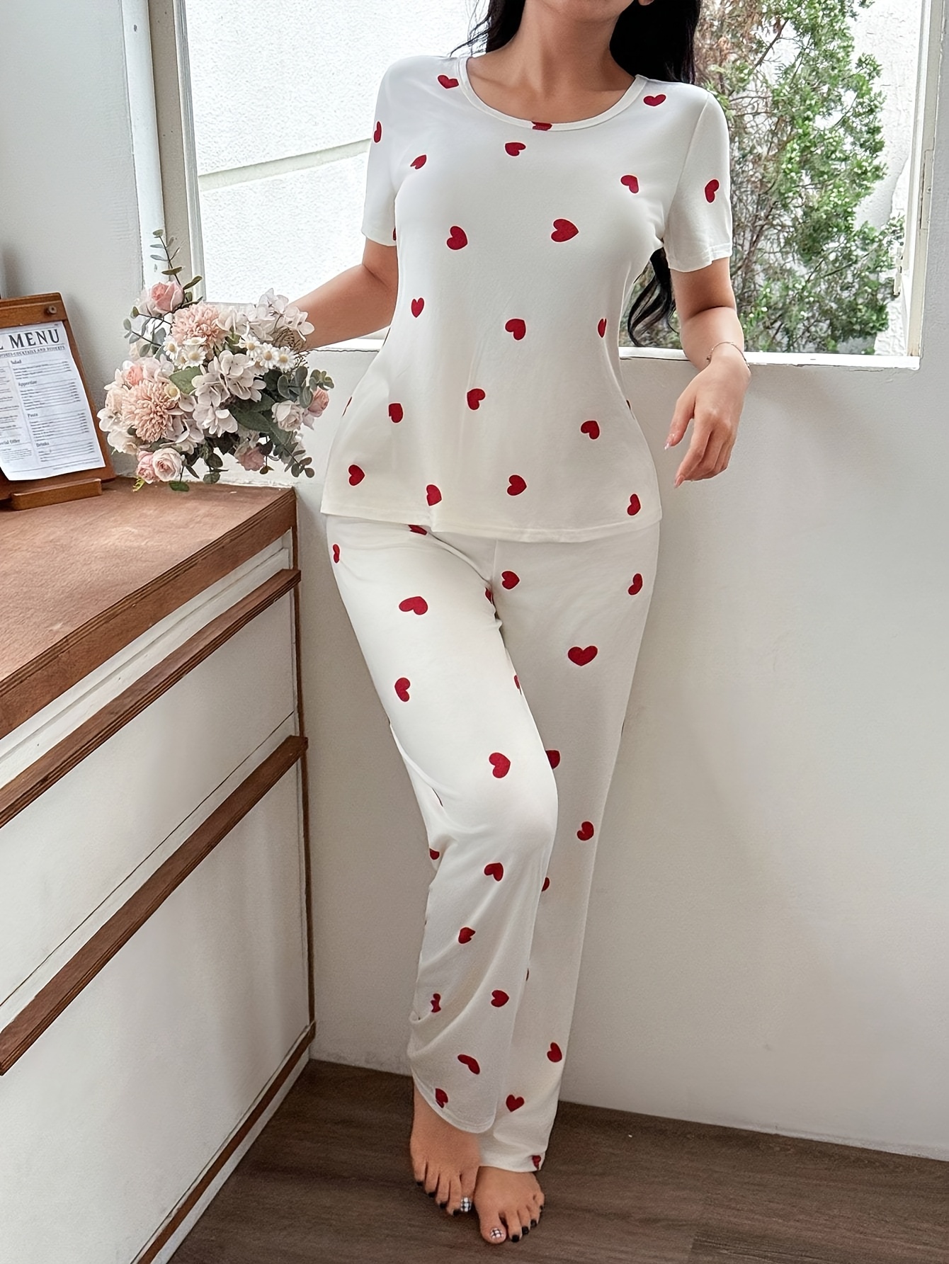 Special Discounts on Popular Items for Autumn And Winter: Women'S Short-Sleeve Pajama Set with Heart Print, Featuring Long Pants for a Comfortable And Casual Fit