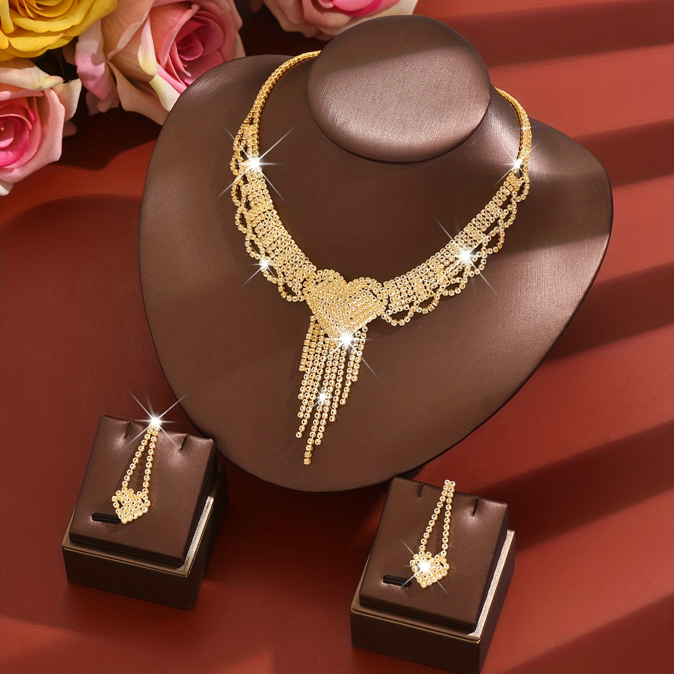 E-shop Elegantes Luxus Damenschmuck-Set, Goldene/Silberne Modische Herzförmige Halskette Ohrringe Accessoires