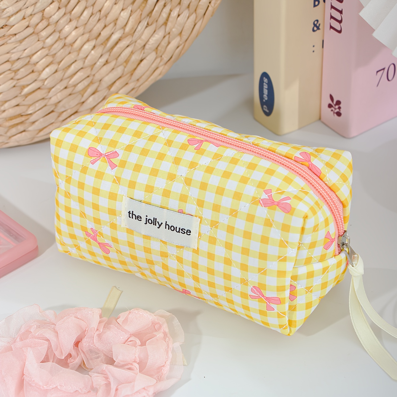 TEMU A Set Of 1/3 Travel Makeup Bags In Yellow Checkered Design, Featuring A Pink Bow Pattern And A Zipper With A Decorative Ribbon. This Stylish