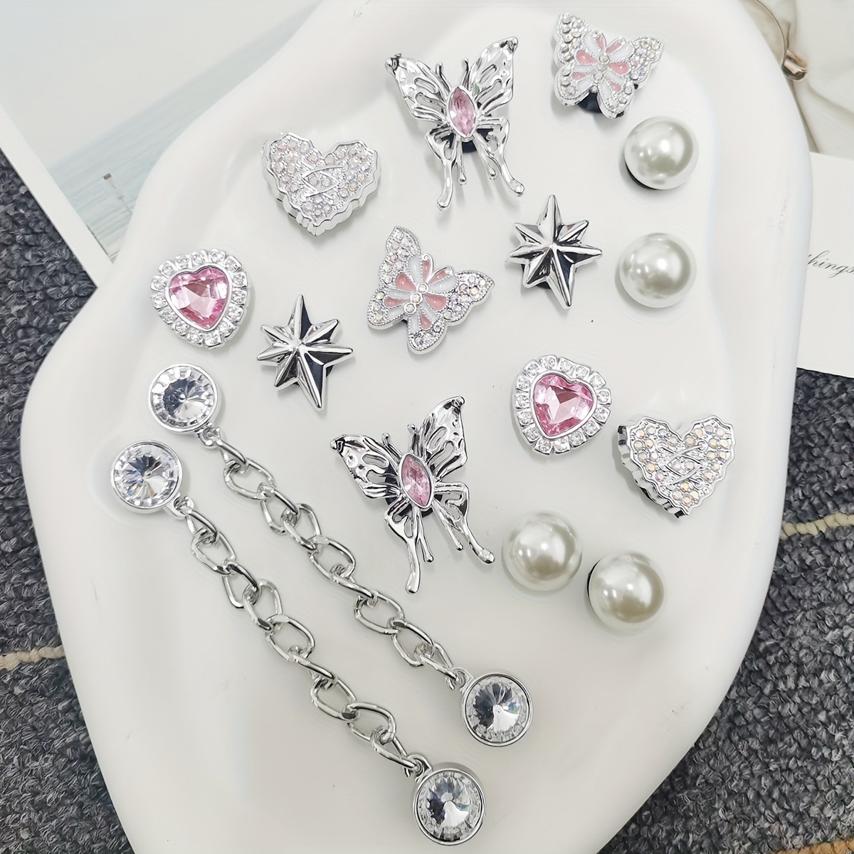 

16pcs Sparkling Shoe Charms Set, Abs Clips And Bead Embellishments, Cute Diy Decor For Women's Sandals, Slides, Slippers, Beach Bags, Ideal For Christmas & Halloween Party Gifts (shoes Not Included)