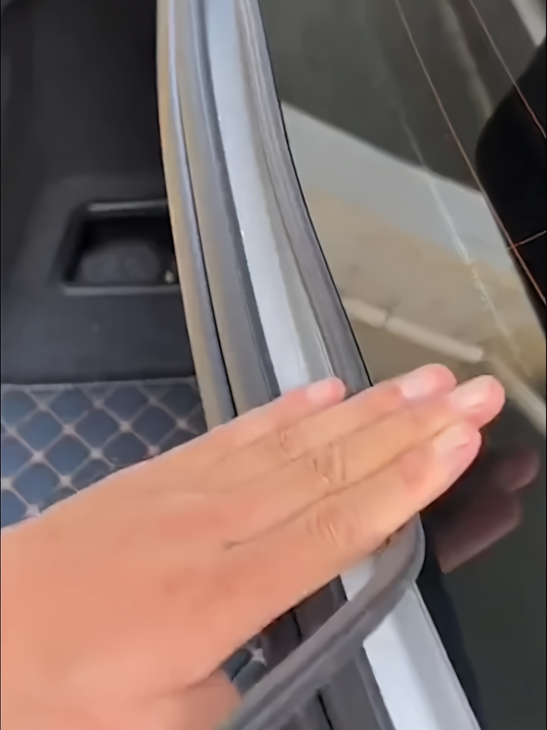 1 vnt., Įvairių dydžio dvigubo sluoksnis automobiliniame durys sandariklio juostelė – išlaiko saloną švaria ir patvari aukštoms temperatūroms | Saviliplakanti garso izoliacija visureigiui, sedano sunkveżimi RVS| raudona bei balta gumininę triukai ma žymintį transporta priemoniuose, ertmjuosčius ugdantiems, be siuvimo montavimas atspari karstumams medzaga svorinis isoliacijojamas langus tarpalais sukamasis varomieji
