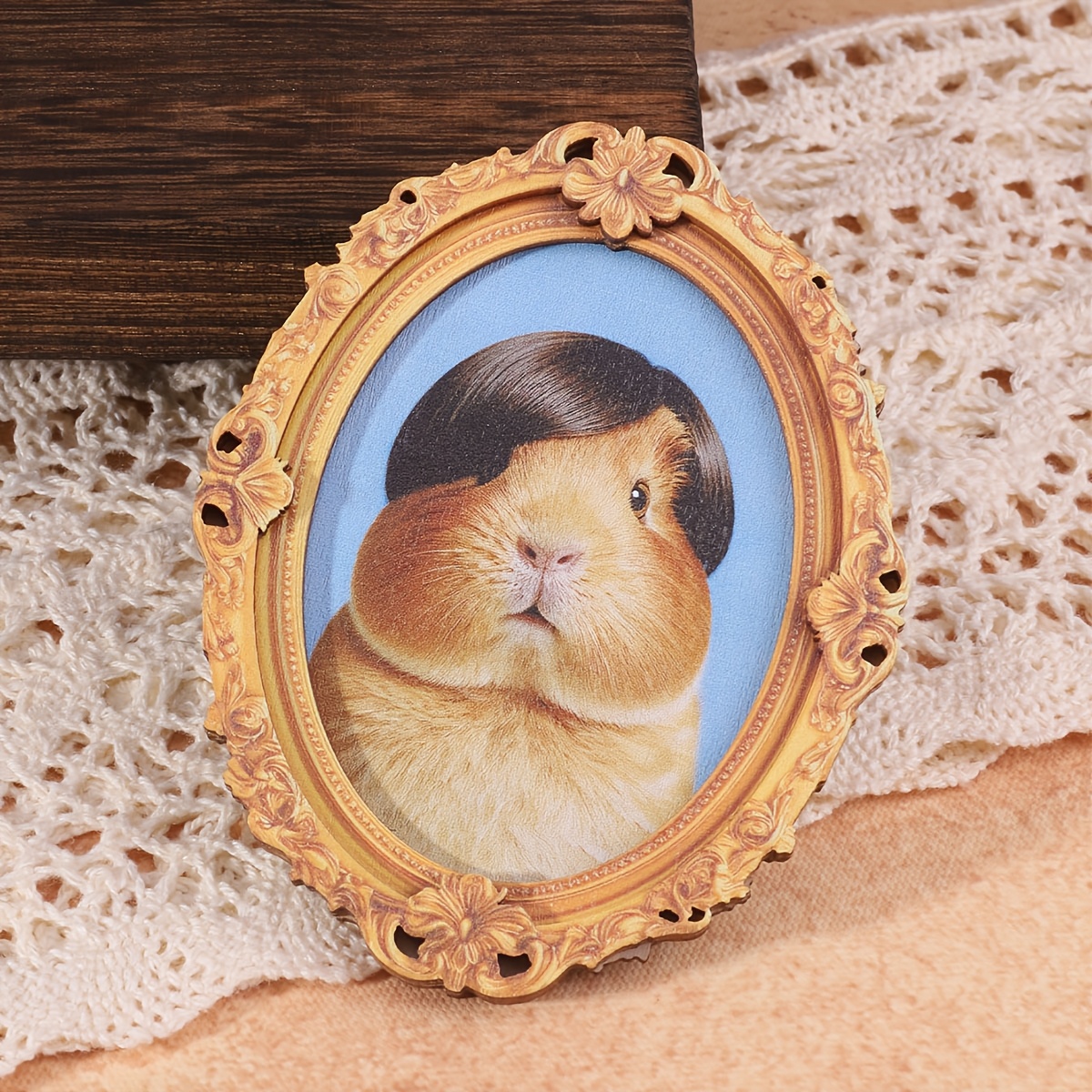 E-shop 1 Vintage Ovaler Kühlschrankmagnet mit Hasen mit Pony-Design | Mini-Rahmen-Stil, lustiges Wohnaccessoire, tolles Weihnachtsgeschenk