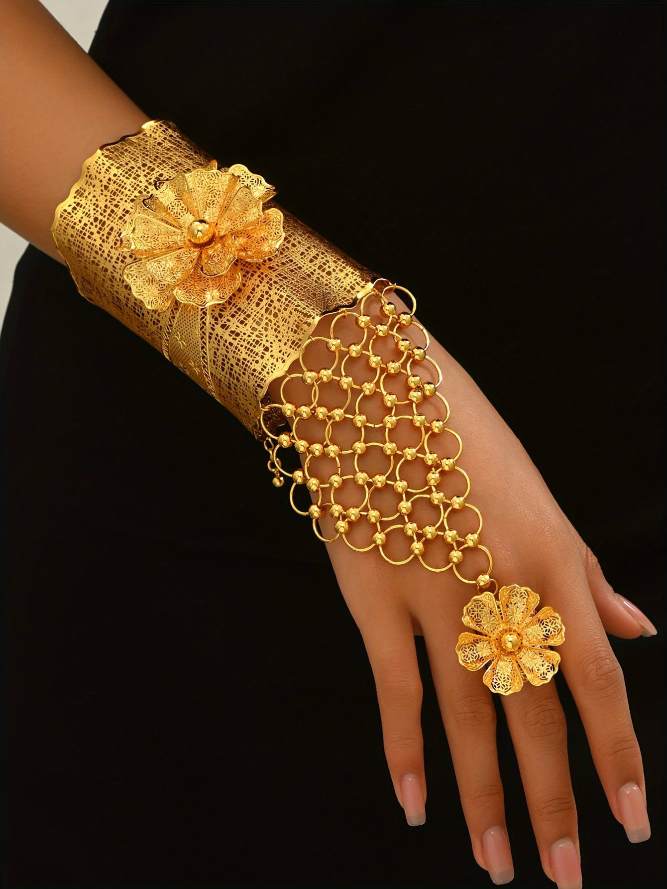 luxurious middle eastern wedding bracelet exquisite   chain with intricate     festive occasions and weddings 18k golden plated details 2