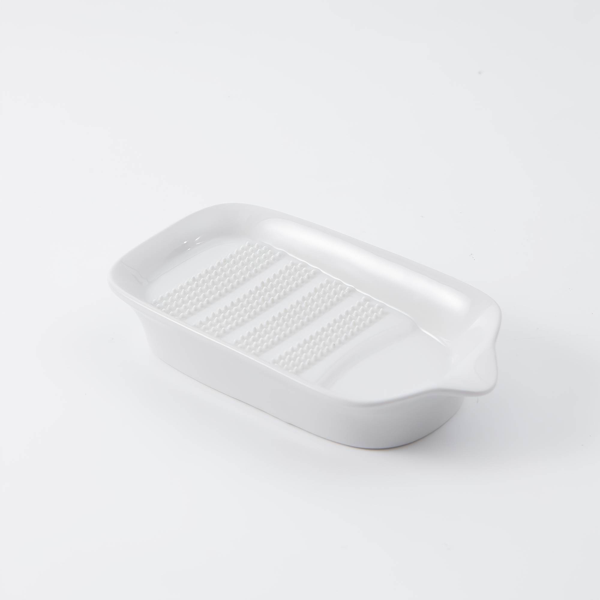 TEMU 1pc White Porcelain Grater Plate, Ceramic Multipurpose Grinder Plate For Ginger, Garlic, Onion, Cheese, Lemon, Chocolate, Vegetables And Fruits,
