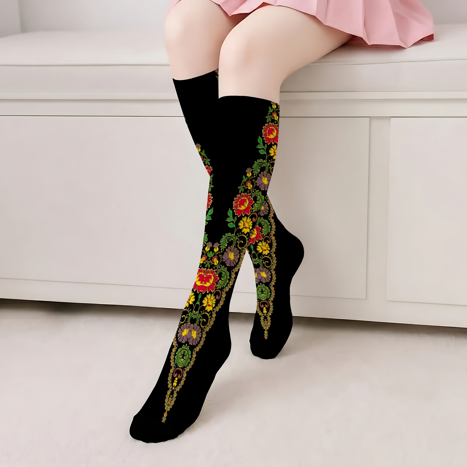 TEMU 1 Pair Of Colorful Floral V-neck Embroidered Printed Calf Socks, Vintage High-end Casual Socks