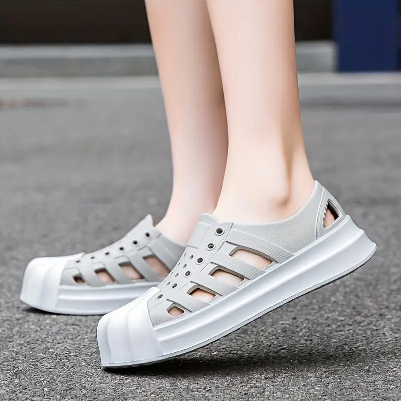 womens out details 13