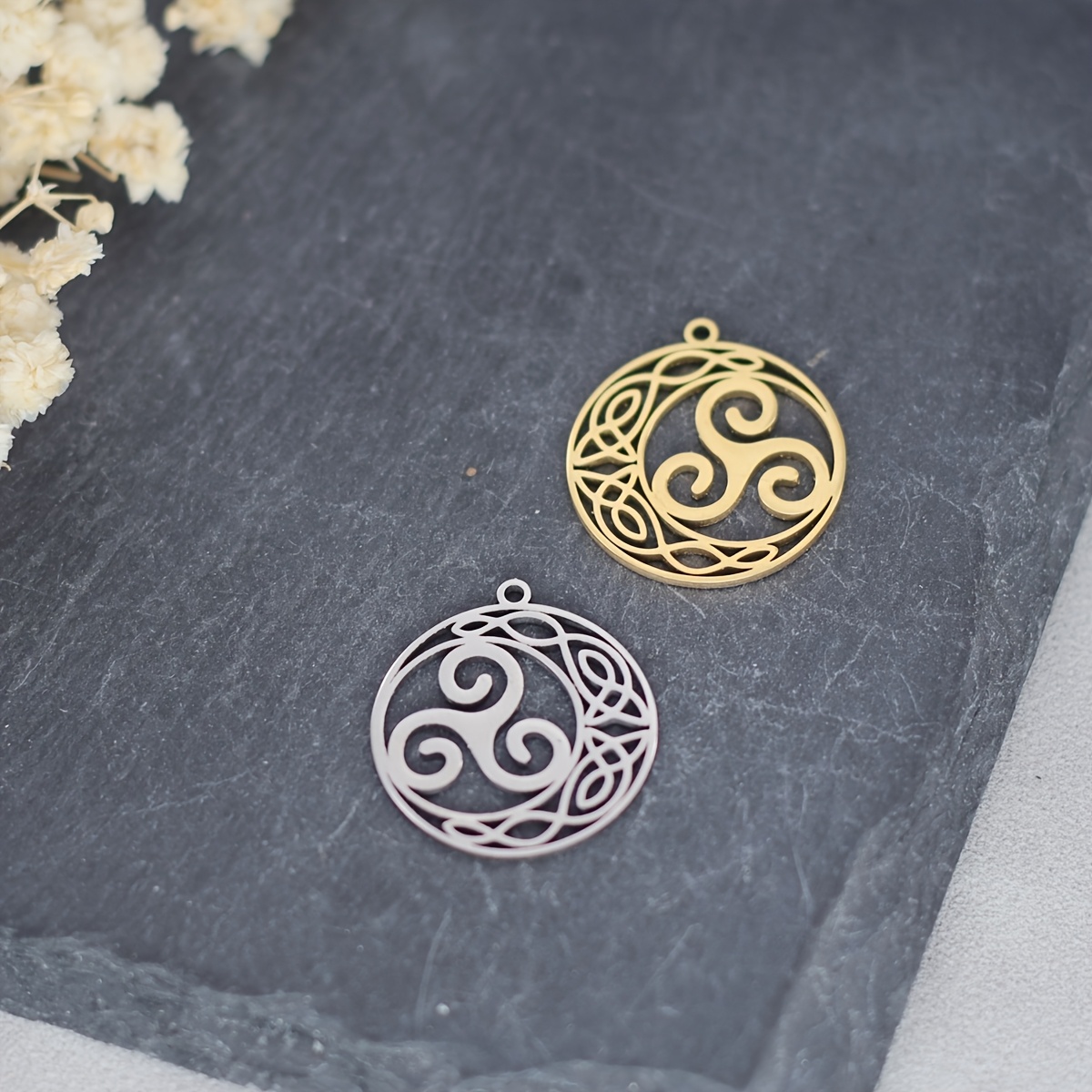 

3pcs Triskelion Charms Triple Spiral Irish Knot Wicca Amulet Stainless Steel Pendant For Jewelry Making