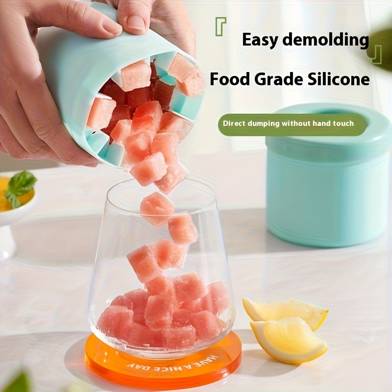 1 Quick-freeze Silicone Ice Tray - Easy to Use, Durable Plastic Mold, Makes Perfectly Shaped Ice Cubes, Suitable for Juices, Ice Buckets, and Cylindrical Cups, Fruit Juice Accessory, Ideal for Thanksgiving, Halloween, Christmas