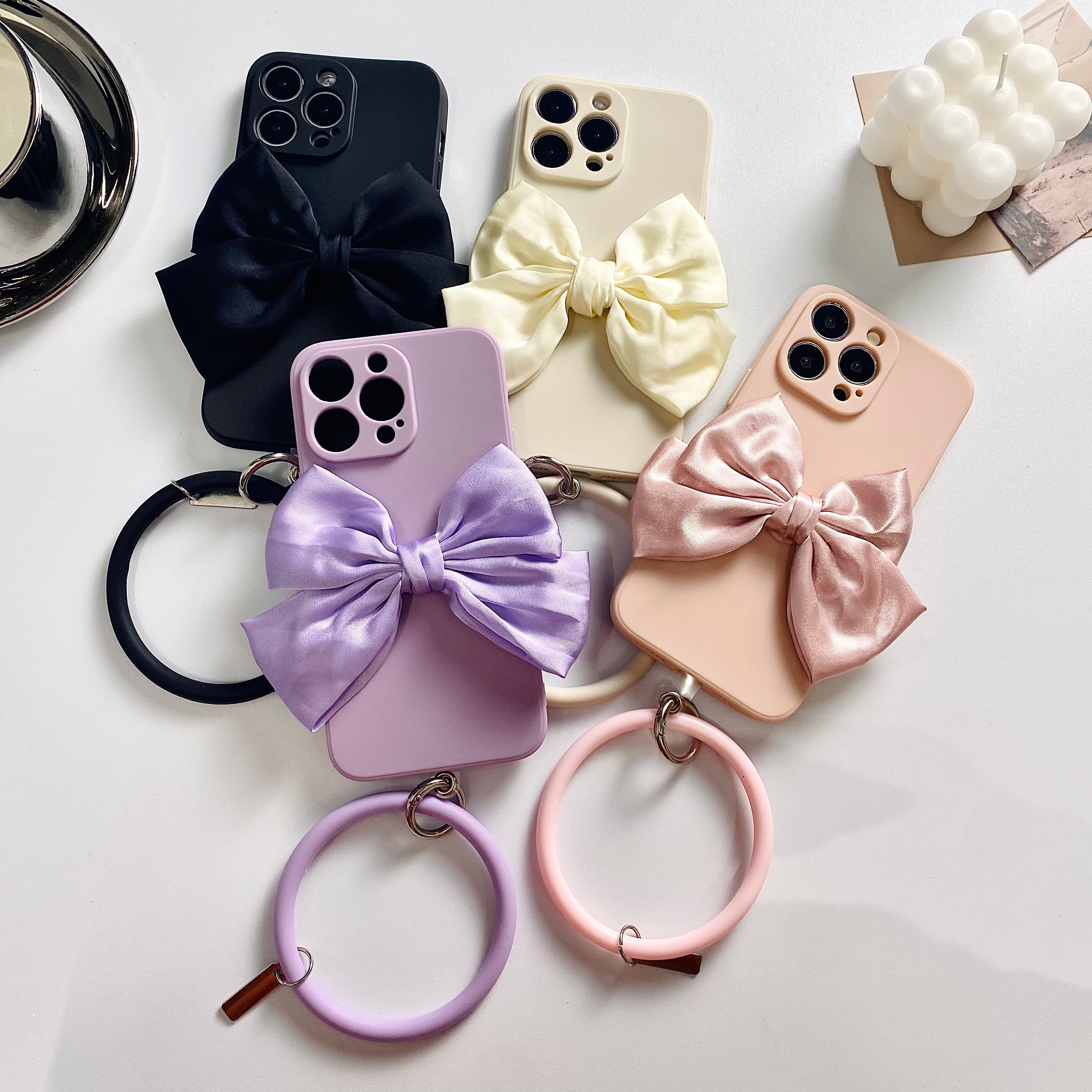 

Cute Bow Protection Case Hand In Hand With Ring Fashion Suitable For 15promax/14promax/14/13/12/11/xr Men's And Women's Phone Cases