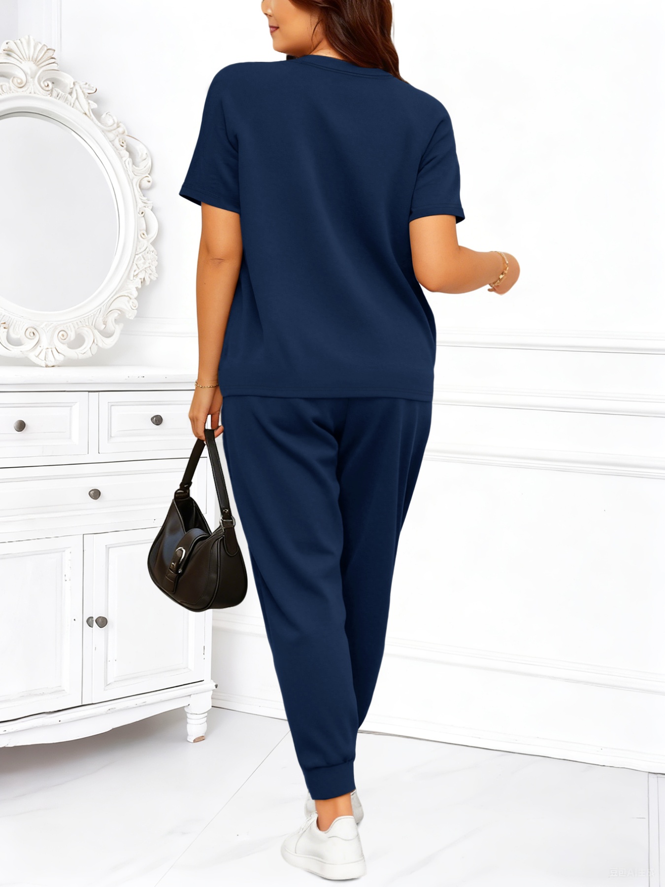 Ensemble Vintage Grande Taille — Imprimé Graphique Grande Taille - Grande Taille - Ensemble Deux Pièces Femme Comprenant un T-Shirt Décontracté à Col Rond, Ample et Confortable à Manches Courtes et un Pantalon à Cordon de Serrage à Taille Élastique avec Poches, Parfait pour un Usage Quotidien, Modèle PD-961