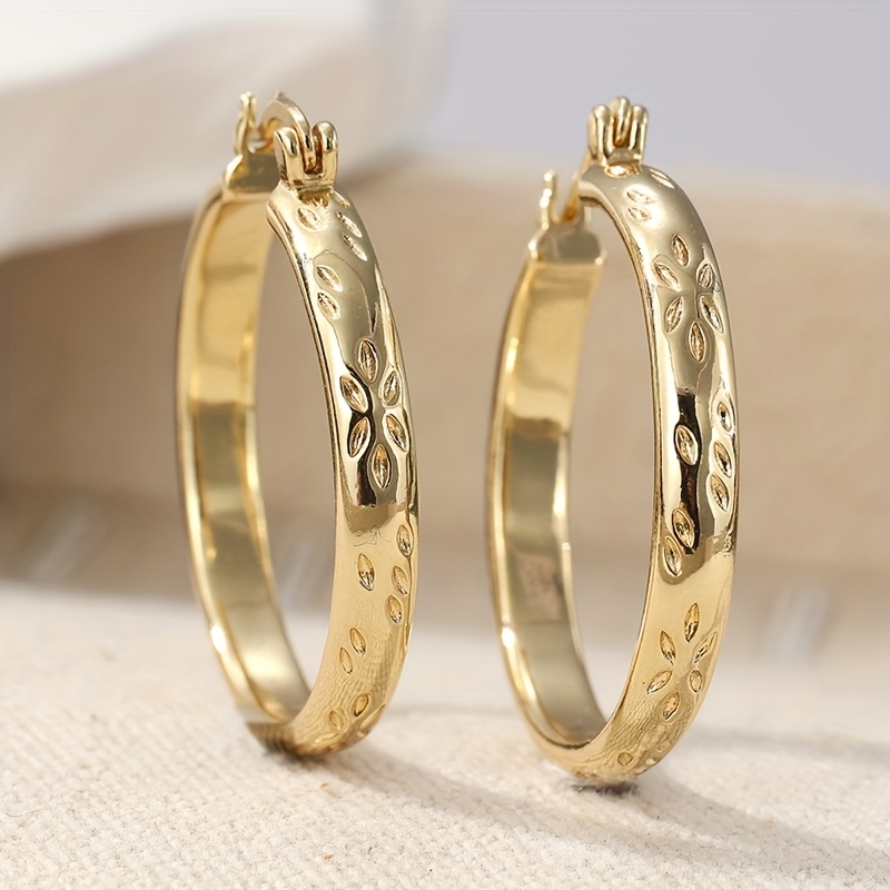 Women's Timeless Vintage Hoop Earrings, Stylish Patterned Design