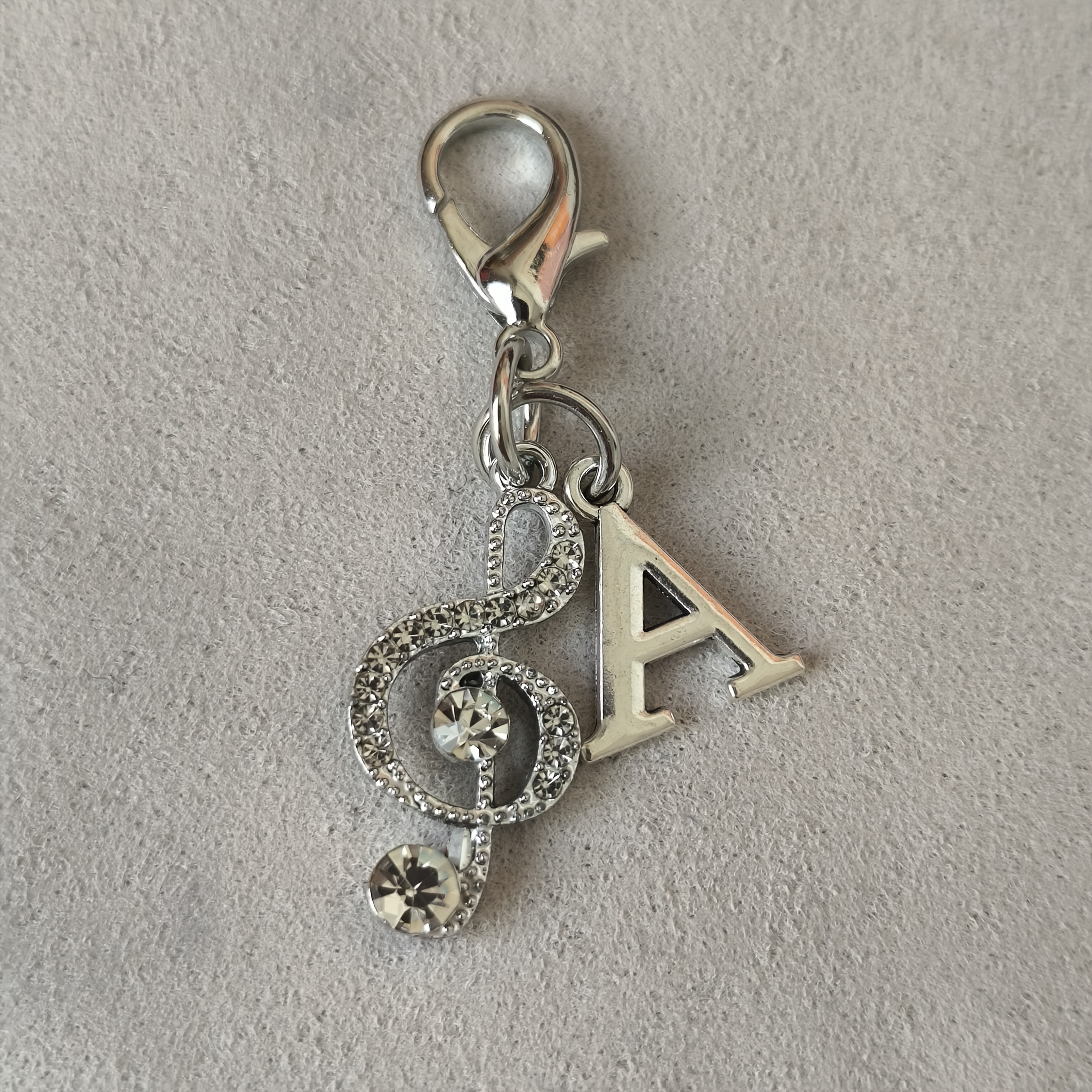 TEMU 1 pz Ciondolo Portachiavi , e con Chiusura a Gancio ad , Nota , Strass e Inglese Traforata, Intarsiato con Strass, per Ciondoli per Scarpe,