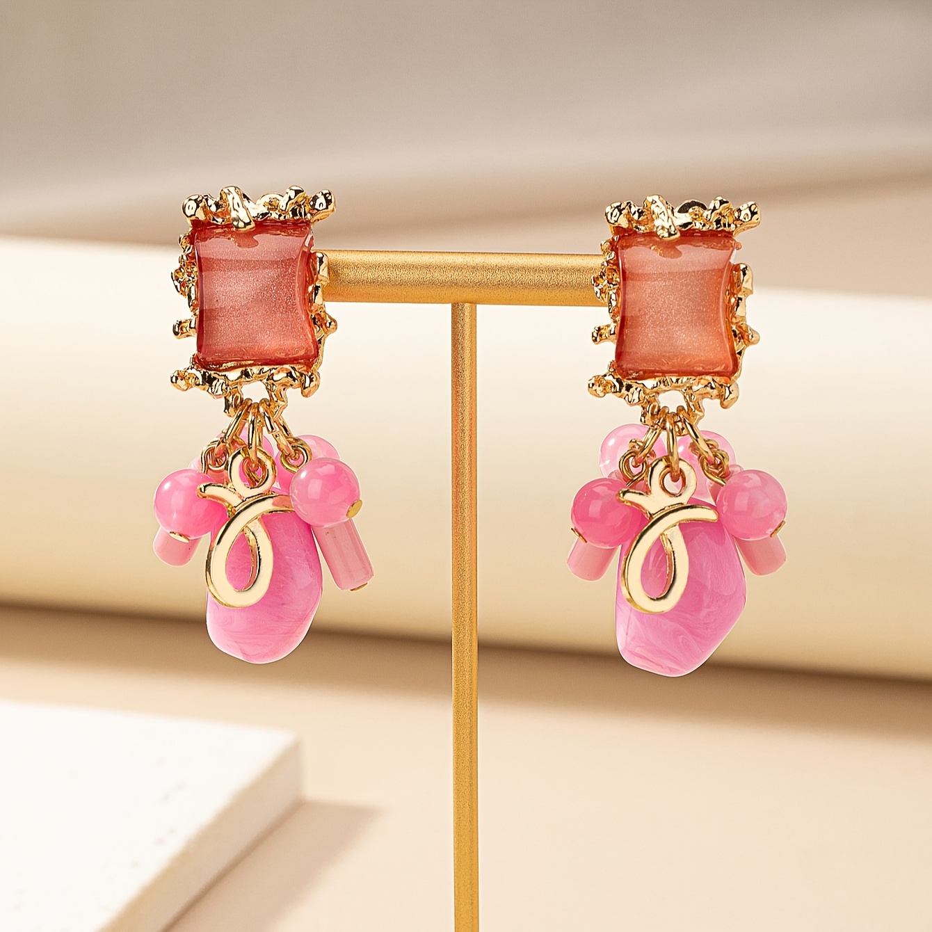 Elegant Retro Resin Beaded Clip-On Earrings for Women, Versatile