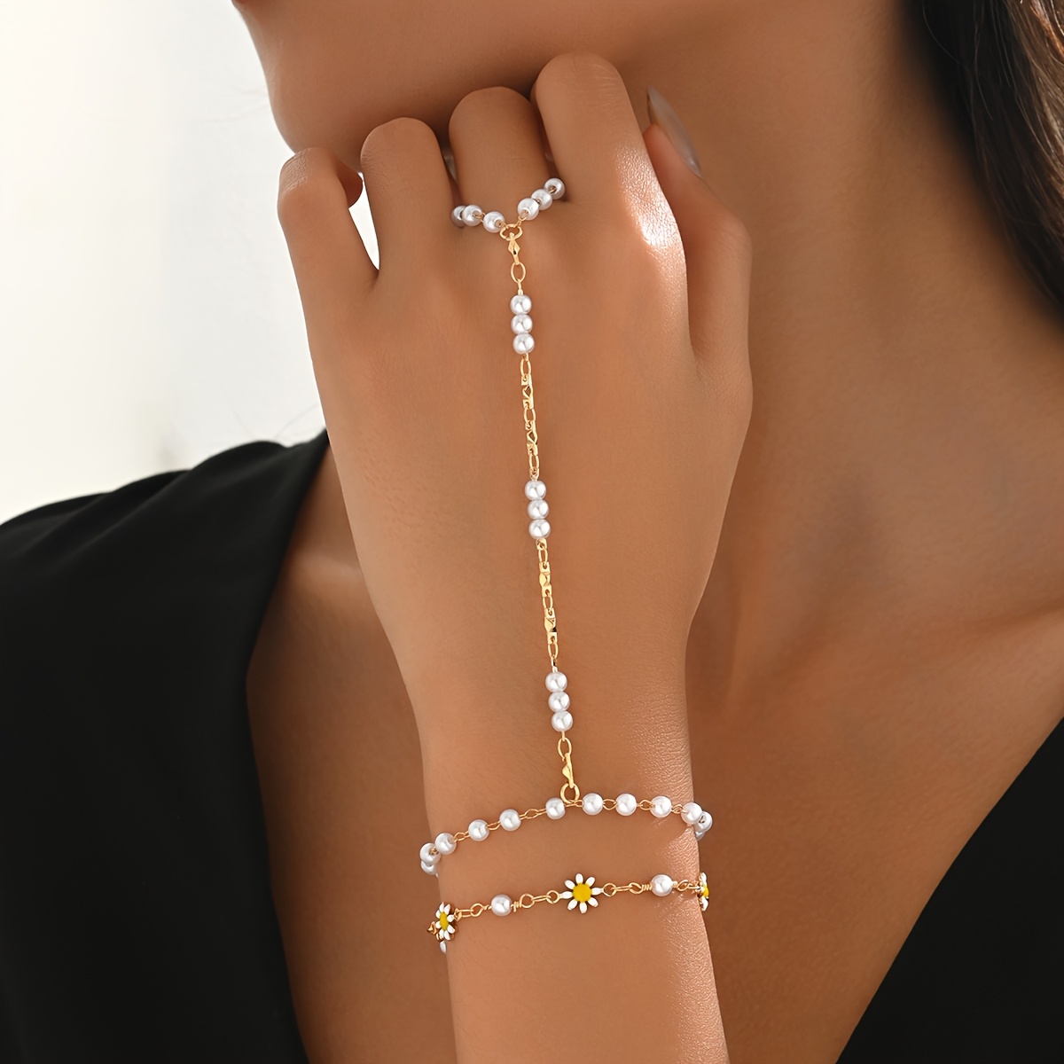 Image of 2pcs Daisy Hand Chain Bracelet For Women Daisy Artificial Pearl Finger Ring Bracelets Beaded Link Chain Bracelet For Women
