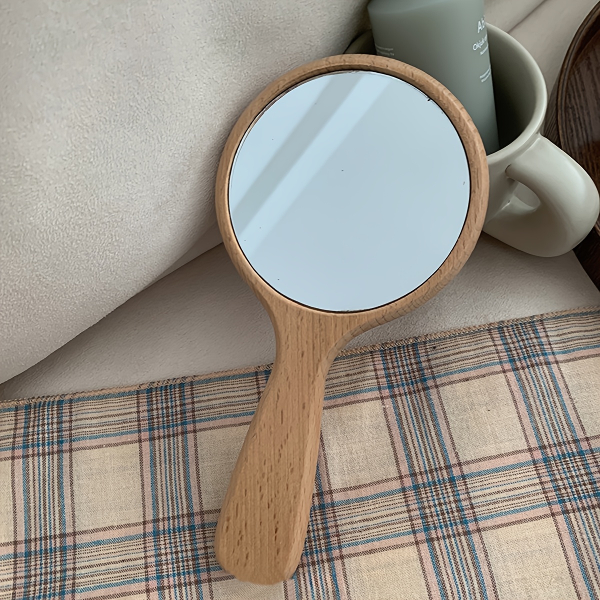 TEMU 1pc Minimalist Handheld Makeup Mirror, Small Round Portable Mirror, Solid Wood Frame With Handle, Portable Touch-up Mirror, Lightweight And Easy