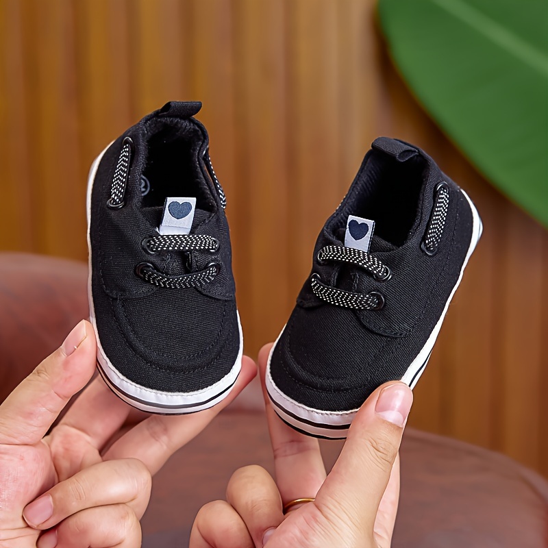 Casual Slip-On Canvas Footwear for Newborns 0-1 Year, Breathable First Walker Sneakers for Both Genders