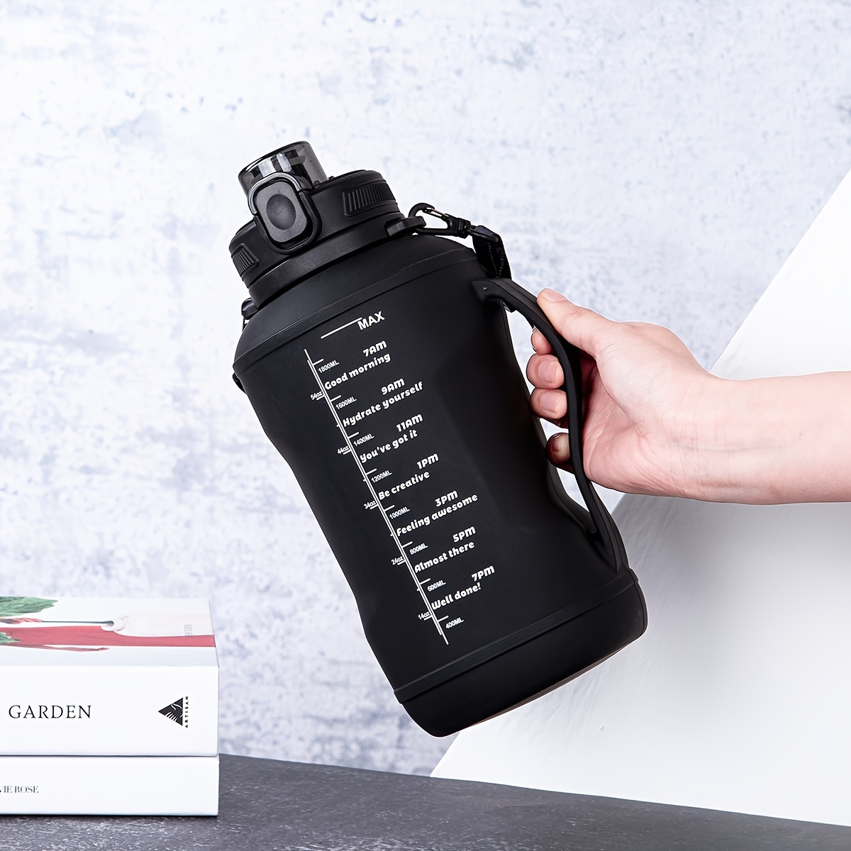 1pc Silicone Water Bottle, Lightweight Foldable Water Bottle, Foldable Travel Mug for Picnic Hicking Camping Climbing, Collapsible Bottle with Carrying Strap and Handle, Large Capacity Outdoor Sports Water Bottle for Running and Fitness Yoga