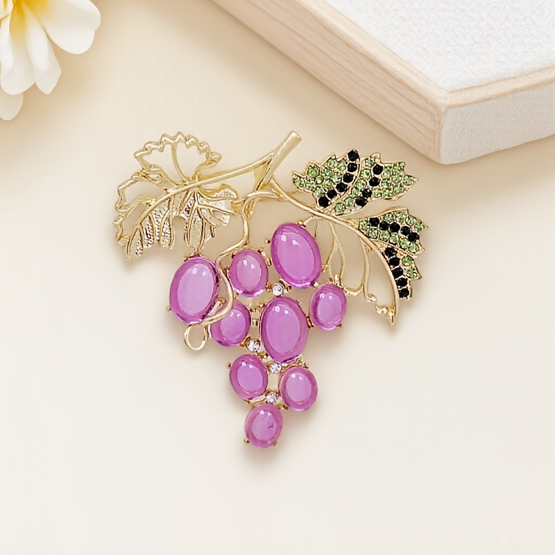 E-shop Elegante lila Trauben-Brosche, für Partys und ein stilvolles Geschenk für Frauen