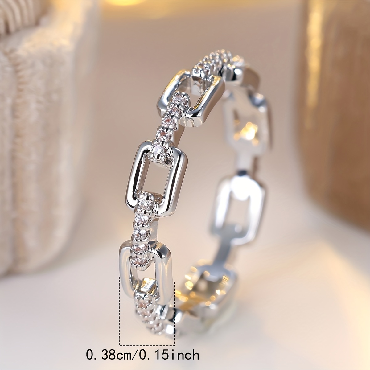 Women's Vintage-style Elegant Ring, White Synthetic Inlay