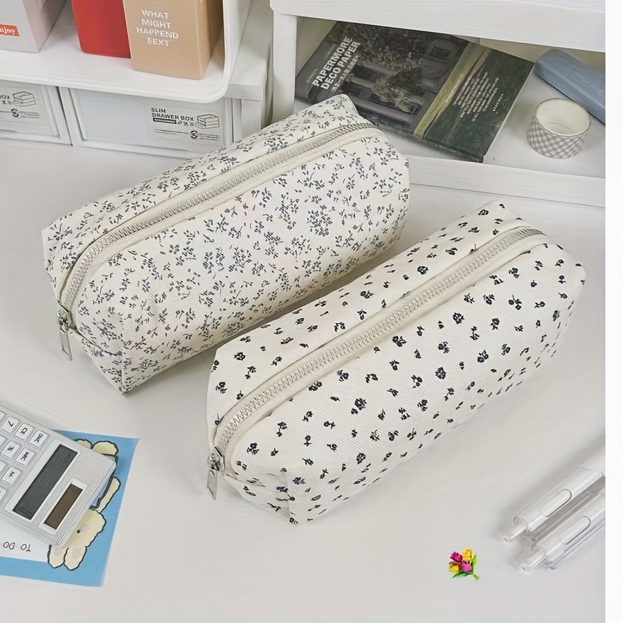 

Fresh Floral Pencil Case: Simple And Feminine Student Desk Organizer - 1 Pc, Made Of Canvas