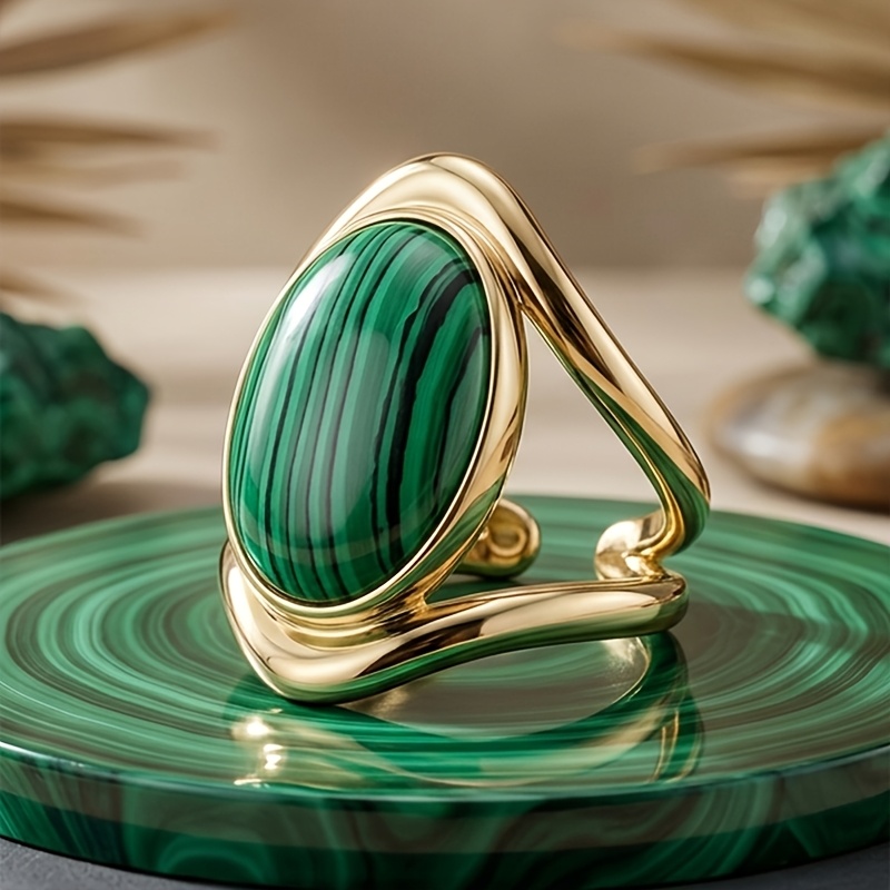 TEMU 1pc Unique Exquisite Ring, Inlaid With Green Synthetic Zirconia, Smooth Texture Design, Beautiful And Elegant Jewelry, Suitable For Daily Party