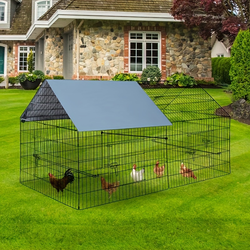 

25.1/37.4 Square Feet Lockable Chicken Coop With Tarp