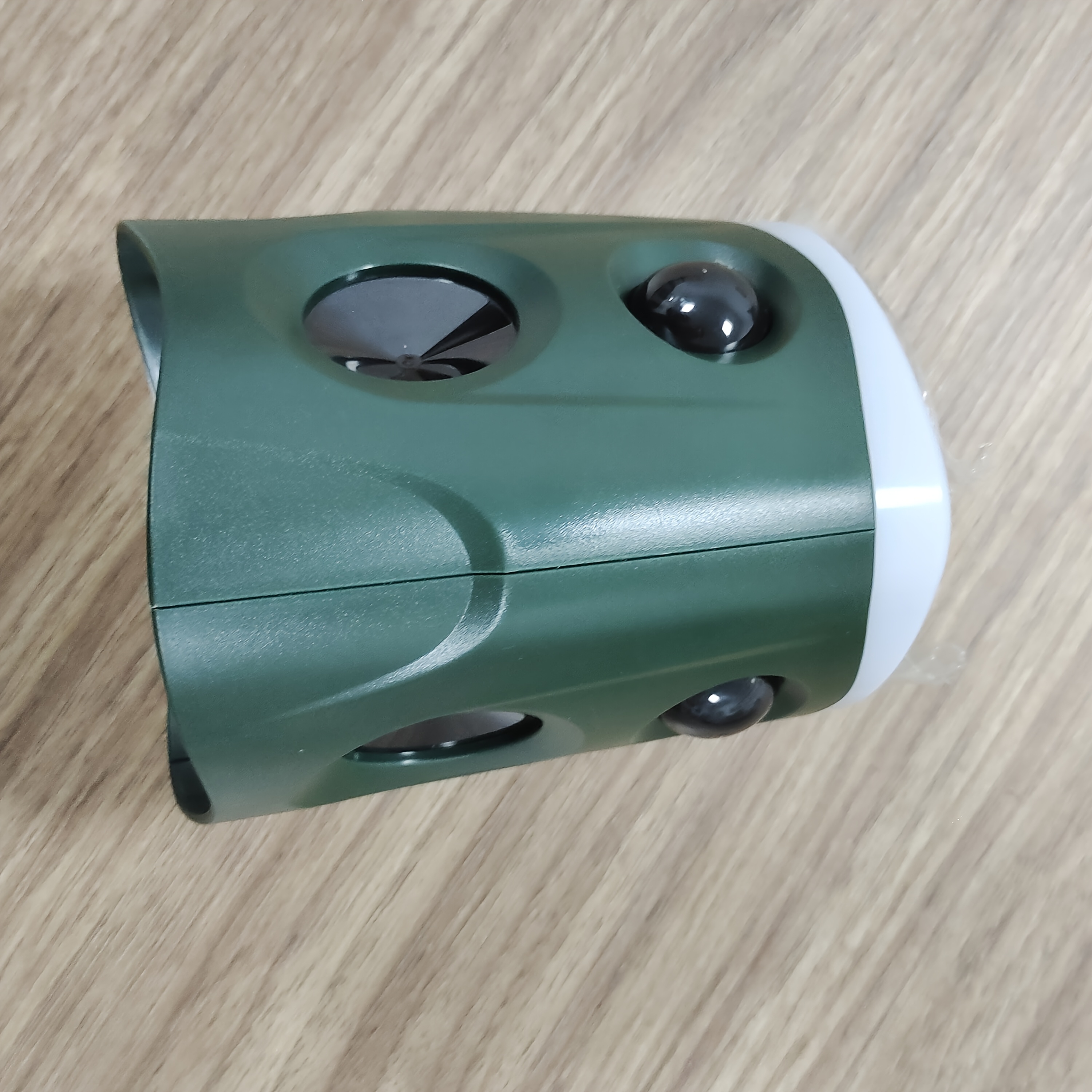 360 Degree * Animal Repellent Outdoor Variable Frequency Ultrasonic Rodent Repellent LED Flashing Light Bird Repellent Suitable for * *