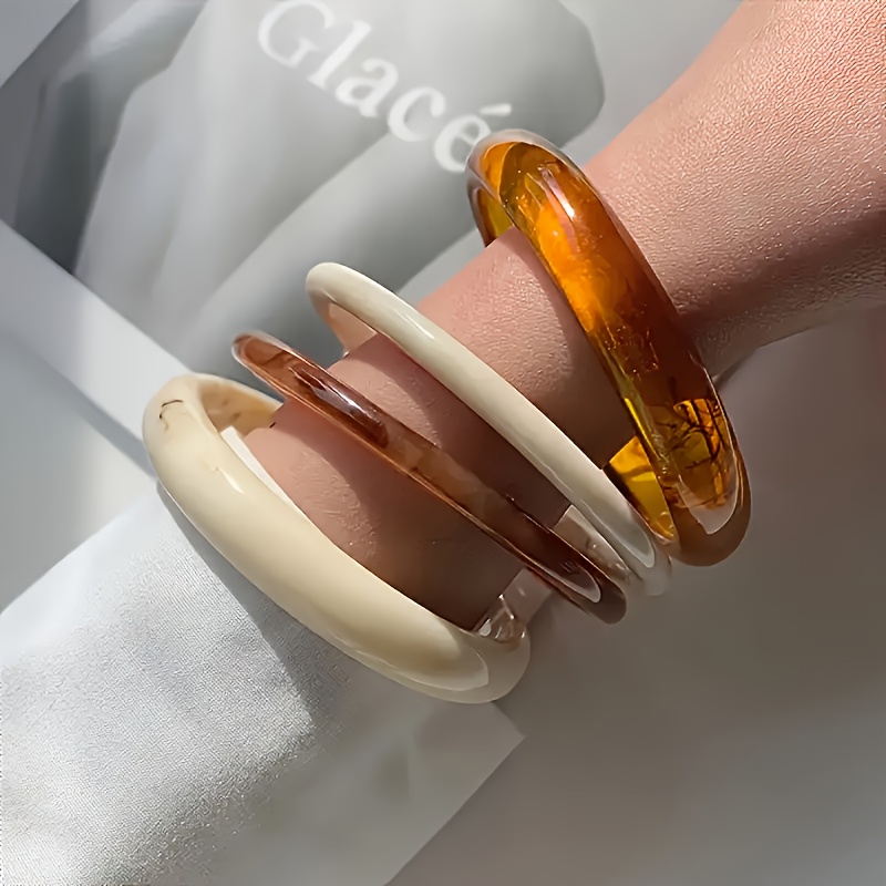 Image of 4pcs Resin Round Women's Bracelet Set, Fashionable Elegant Versatile Geometric Texture Vintage Bangle, Ideal For Daily Wear And Holiday Gifts
