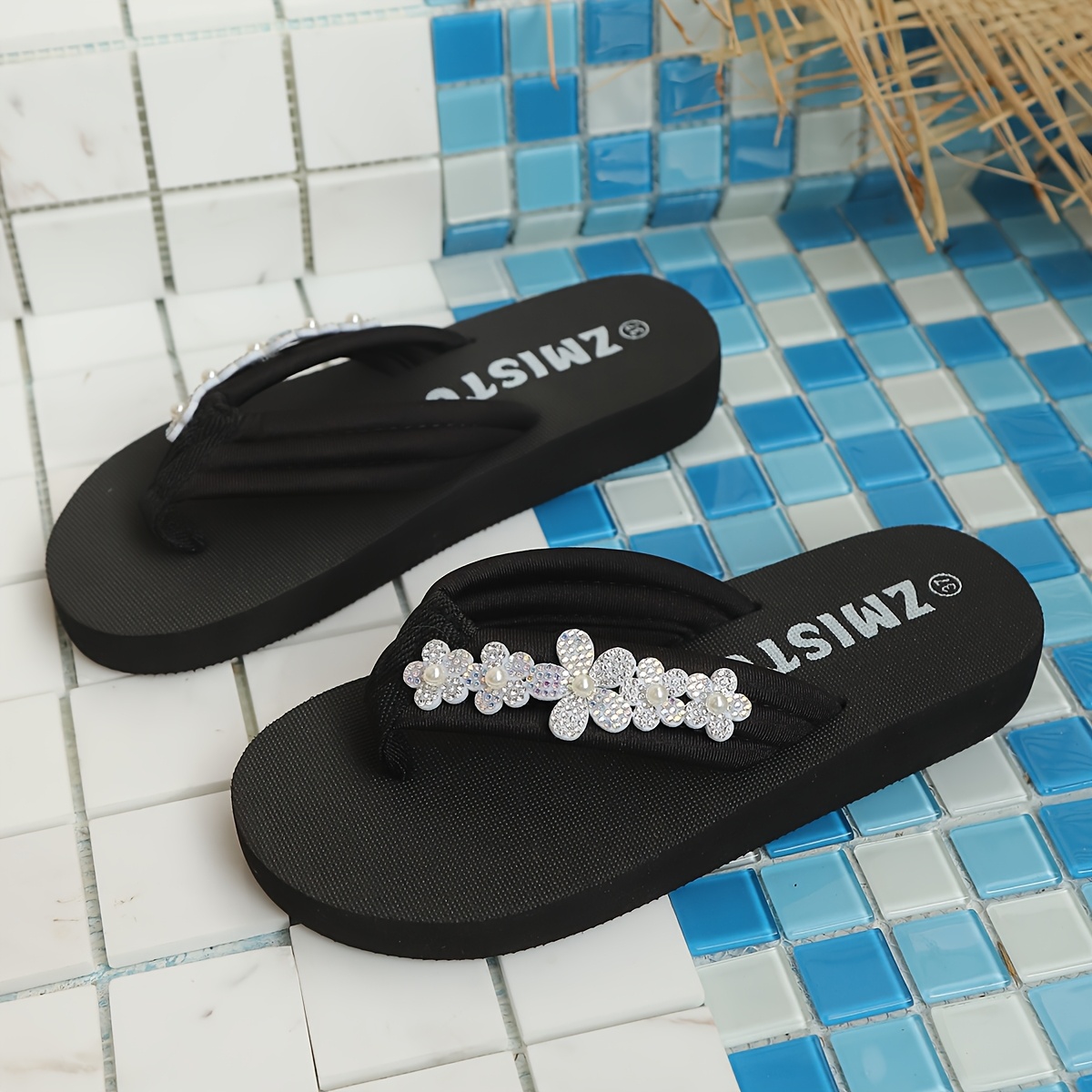 TEMU Women's Easy Comfortable Beach Slippers, Summer Toe-post Rhinestone Lightweight Easy-wear Travel Beach