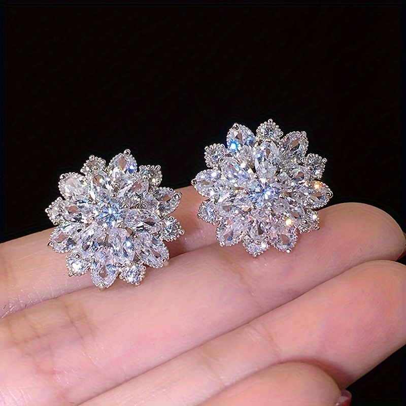 

Sparkling Cubic Zirconia Flower Stud Earrings, 1 Pair - For Casual Wear, Jewelry For