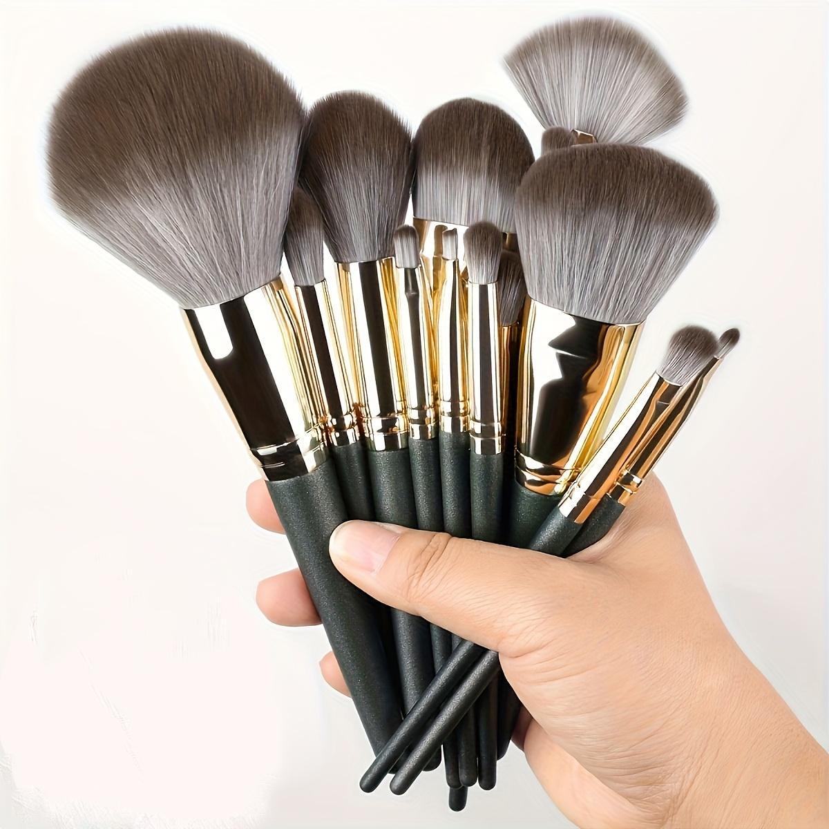 

Luxurious 14pcs Makeup Brush Set - Plush, Green Professional Brushes For Full Face & Eye Detailing - Ideal For Foundation, & Blending