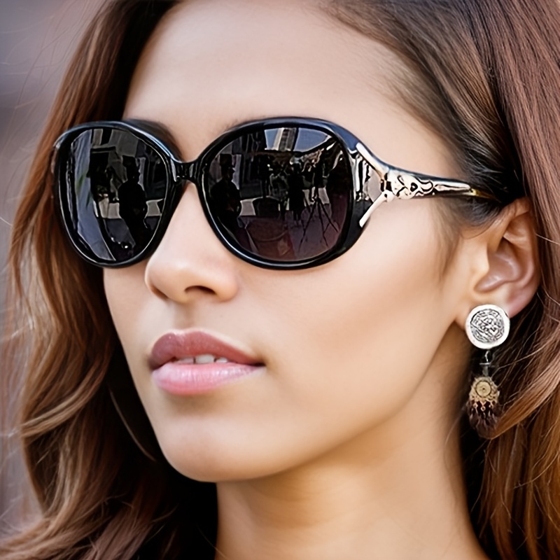 Women's Oversized Elegant Fashion Decorative Mirror