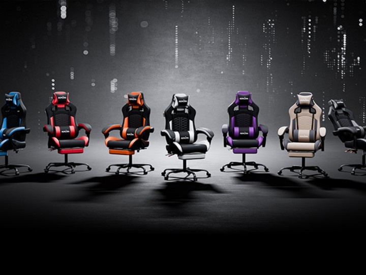 A Gaming Chair Designed for Esports, Featuring Ergonomic Support with a Footrest, a Racing Style with an Adjustable Headrest, And a Computer Chair That Allows Height And Lumbar Adjustments, Ideal for Both Home Office Use And Gaming