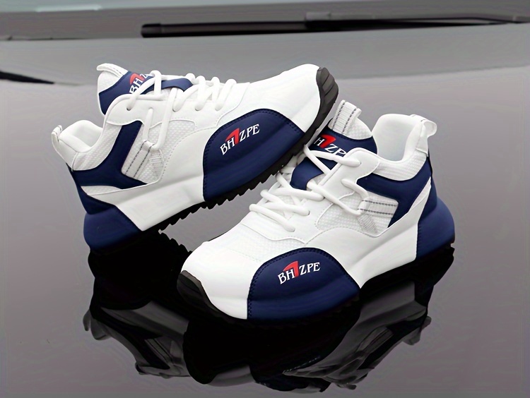 Tenis para correr para hombre con malla transpirable, ligeros y cómodos, suela de PVC antideslizante, diseño en azul marino y blanco, cierre de agujetas, ideales para uso casual y deportivo, zapatos para correr en verano, tenis modernos, suela de PVC duradera